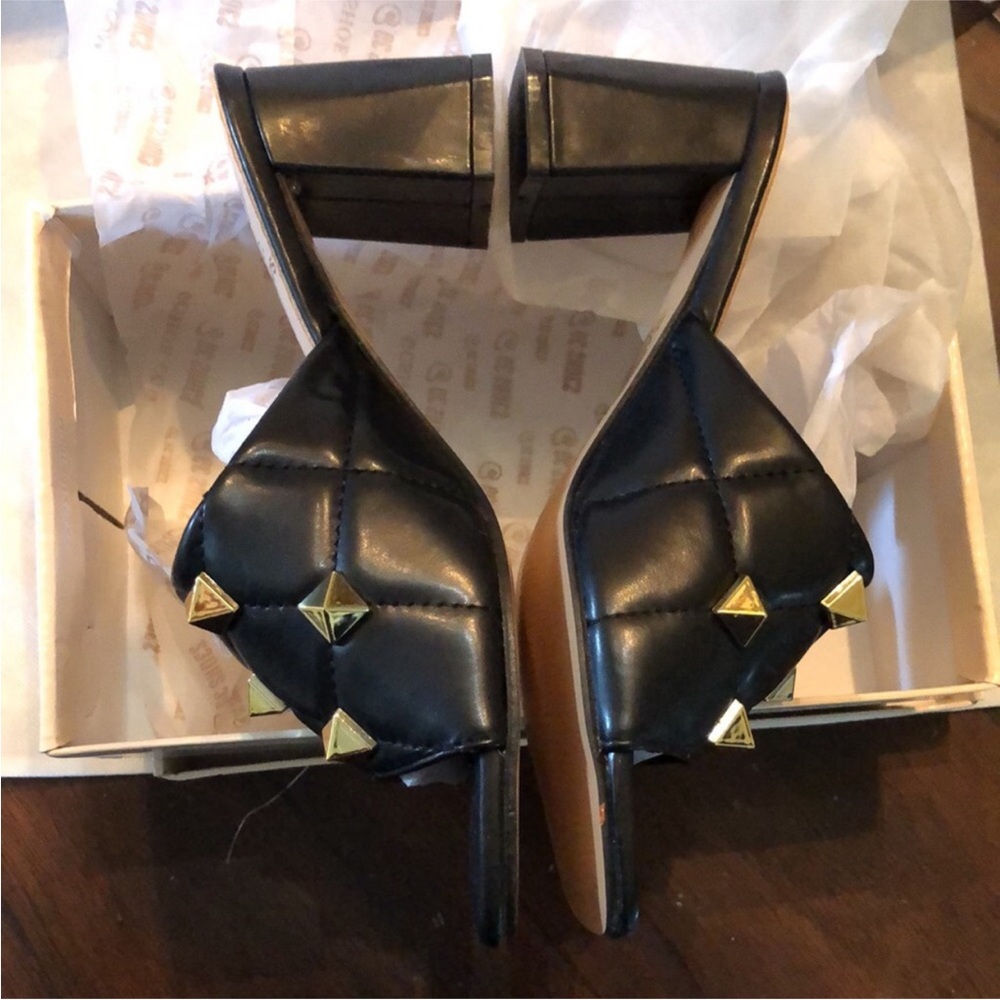🌟G. C. Shoes Quilted Studded slip on chunky heel sandals storage bags & box